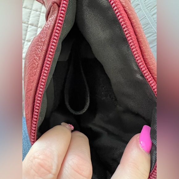 Roma Deep Red Leather Conceal Carry Shoulder Bag - Picture 6 of 10